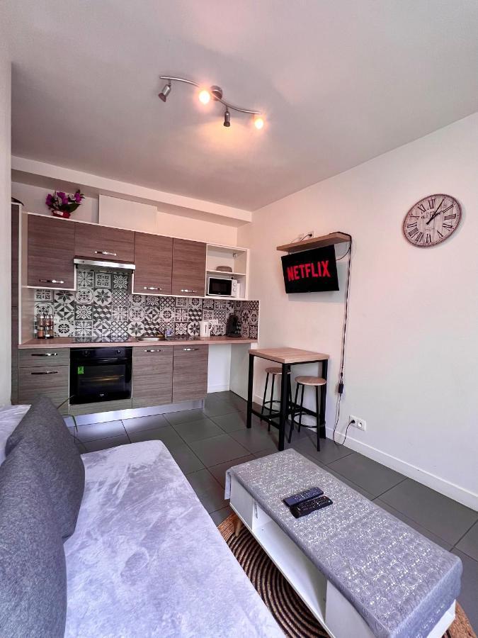 Logesty Home Proche Paris Et Metro Pantin Exterior foto